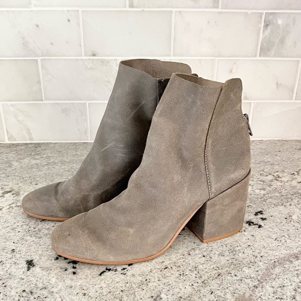 Lucky brand gray leather ankle booties chunky heel back zip